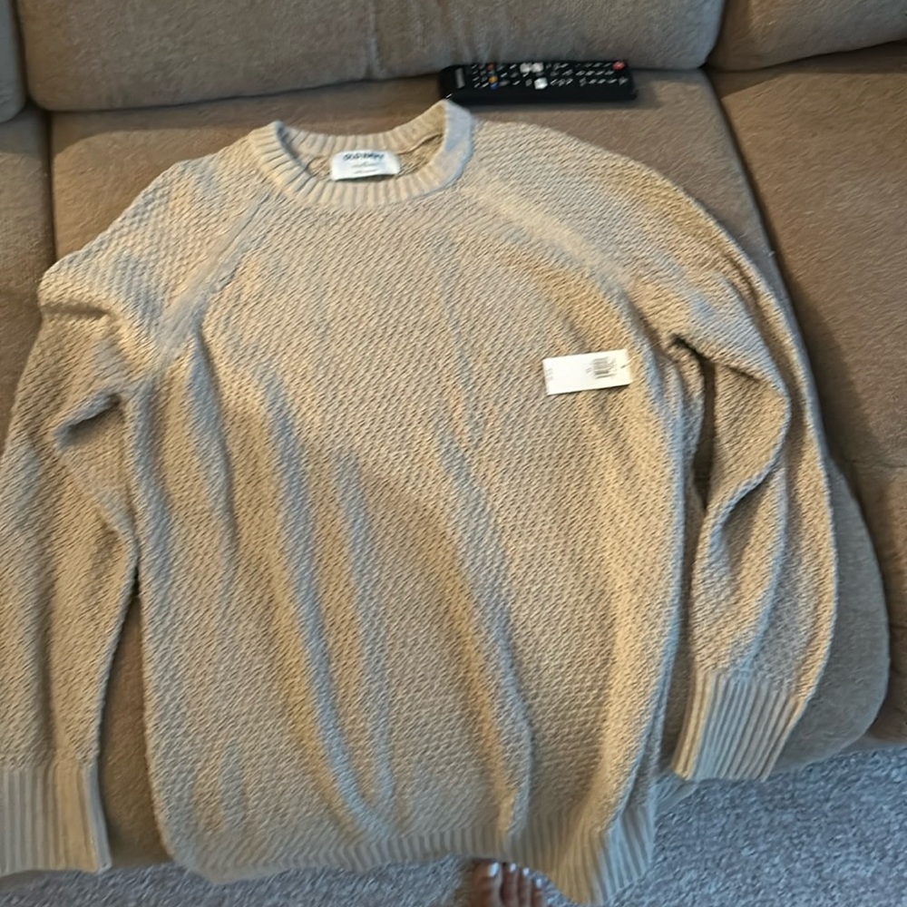 Beige Old navy sweater brand new
